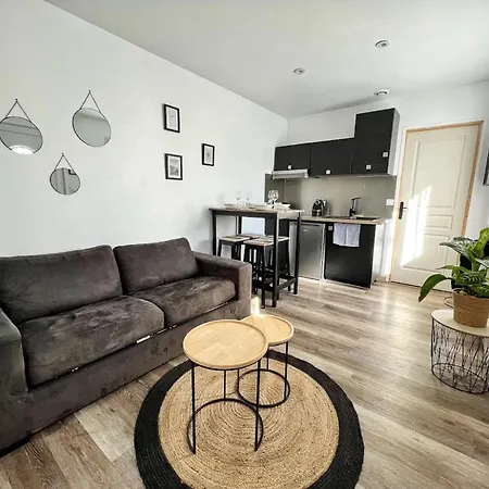 Joli Avec Parking דירה *