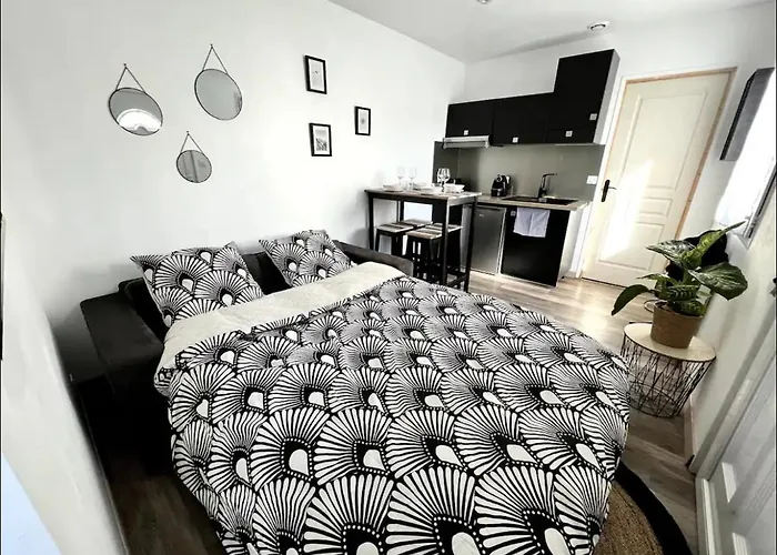 Joli Avec Parking * La Rochelle (Charente-Maritime)