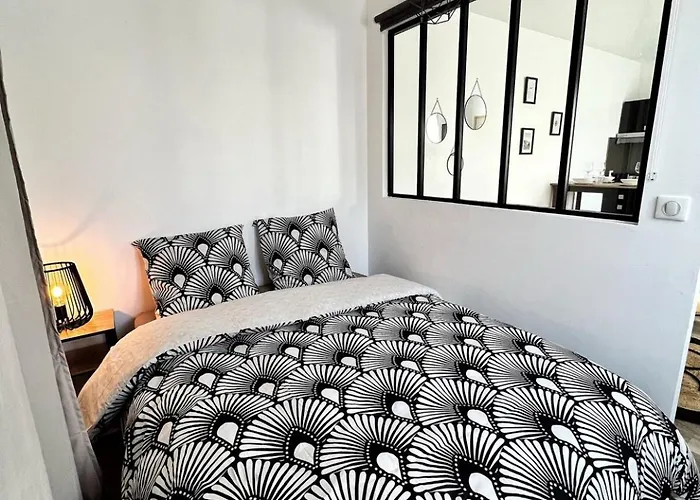 Joli Avec Parking Appartement *